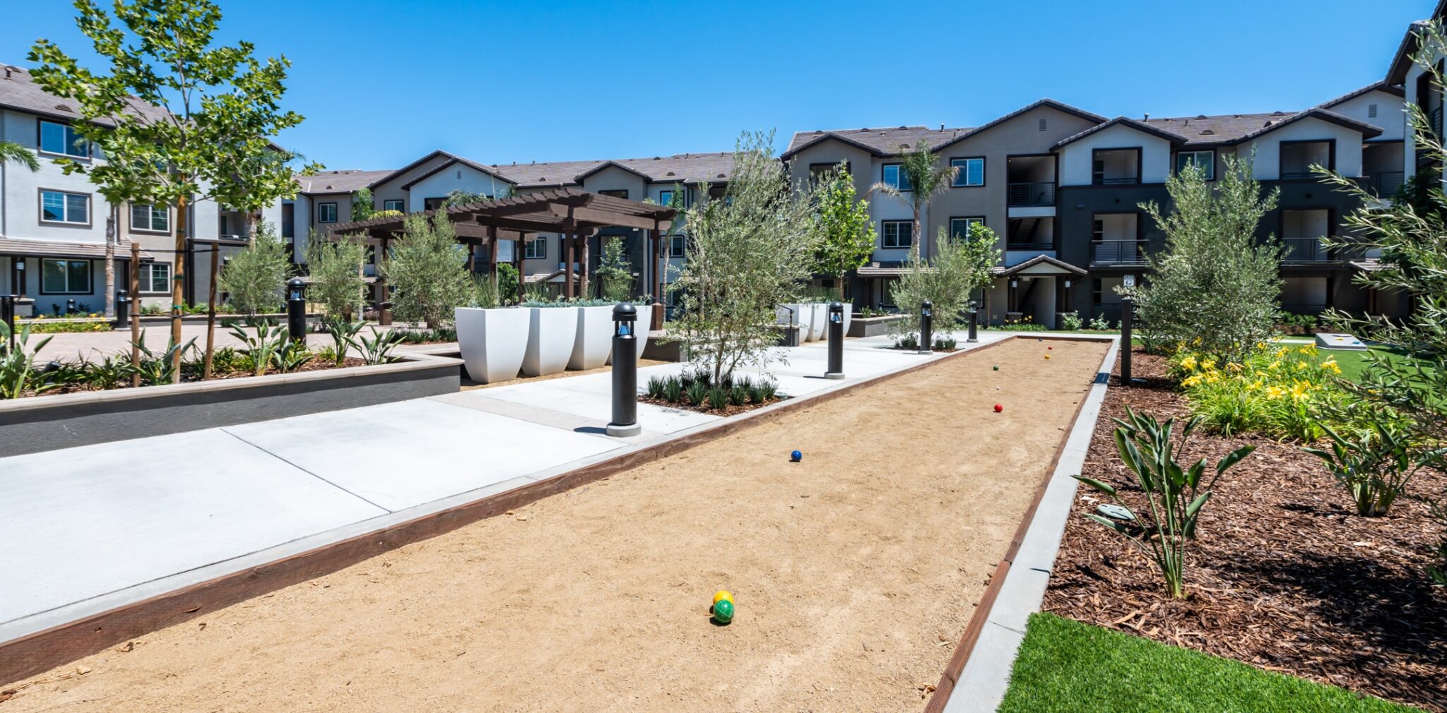 The Vineyards at Porter Ranch Shapell Properties, Inc